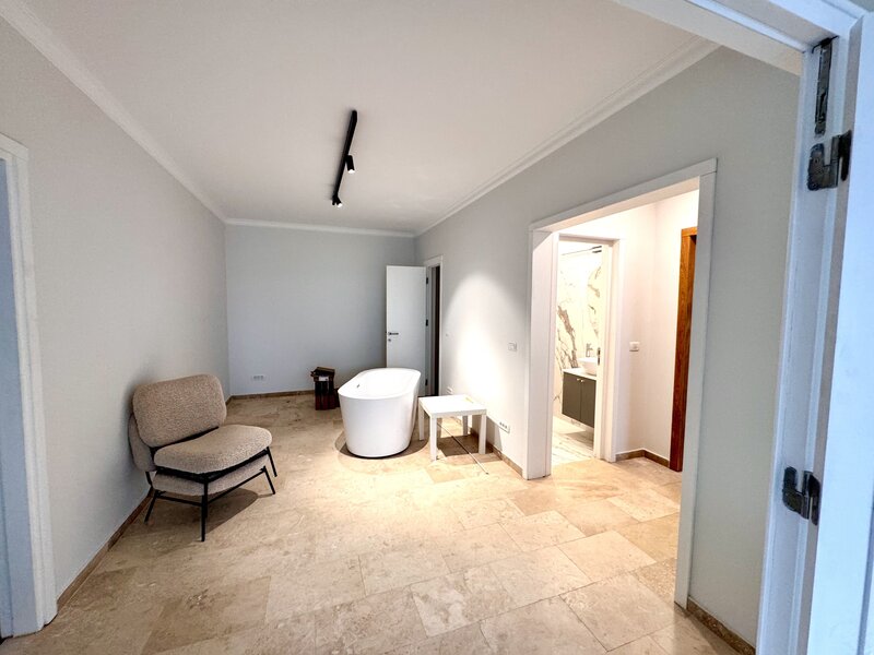 Lacul Tei, Spatiu comercial, 150 mp  TVA 0%, Barbu Vacarescu, Nou, Lux